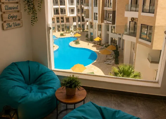 Aqua Infinity Apartment *